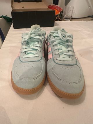 Zapatillas Adidas Mujer Talla 42 nunca usadas