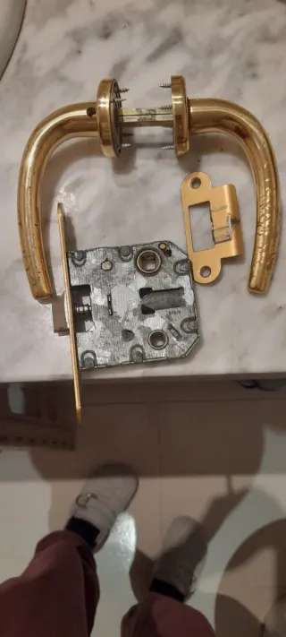 Juego manetas TESA doradas. Tengo 9 pares.