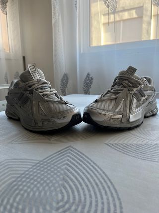 Zapatillas New Balance 1906R Gris T43