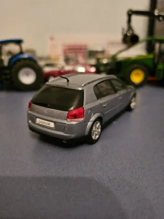 Opel Signum 1/43