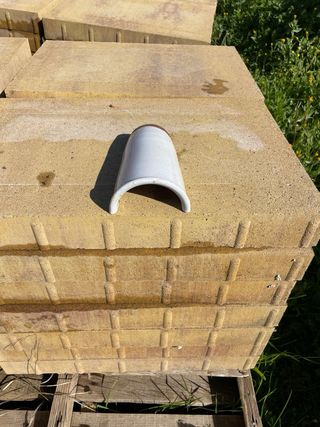 Teja árabe vidriada a mano