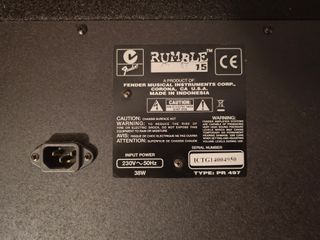 Amplificador Bajo Fender Rumble 15