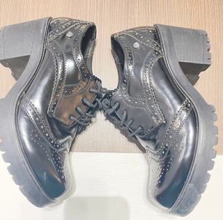 Zapatos charol negros