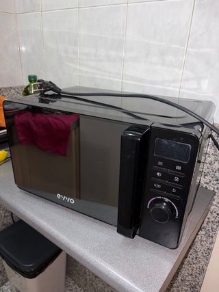 Microondas Evvo con Grill