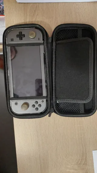 Nintendo Switch Lite Pokémon + accesorios