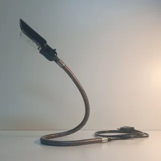 Lampada da tavolo flessibile in metallo/plastica