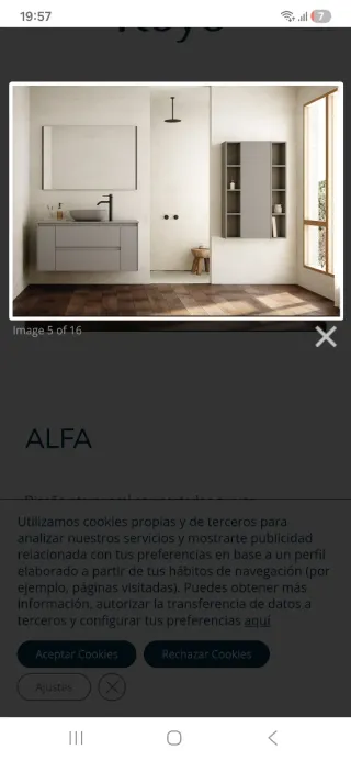 Mueble de baño suspendido con lavabo y grifo