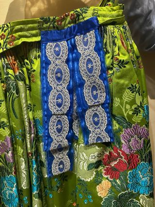 Traje de Fallera + Zapatos 10/12 Años .