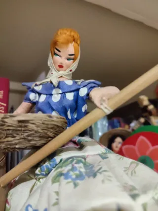 Muñeca antigua trapo alambre