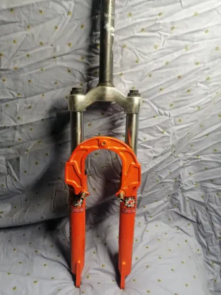 Horquilla Marzocchi Zokes 40mm 2400g 1 1/8 pulgada