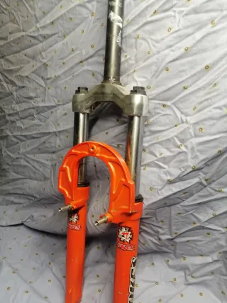 Horquilla Marzocchi Zokes 40mm 2400g 1 1/8 pulgada