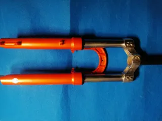 Horquilla Marzocchi Zokes 40mm 2400g 1 1/8 pulgada