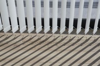 Tende verticali bianche per finestre (nuove)