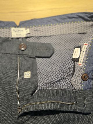 Pantalón chino Pepe Jeans pinzas gris talla 30