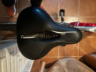 Bicicleta BH muy equipada.