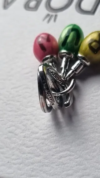 Charm Pandora luces stranger things RUN Netflix