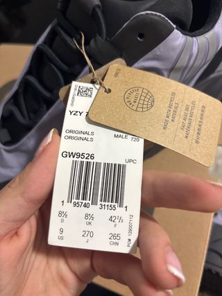 Adidas Yeezy 700 MNVN Gris Púrpura