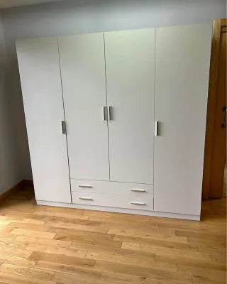 Canapés,colchónes,somieres,base,armarios,cabezales