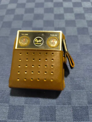 Radio Vintage Eight Transistor Wilco