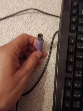 Teclado Genius Negro de cable para CPU