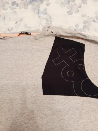 Camiseta Gris +8000 Talla M