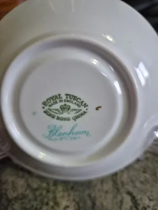 Porcelana Inglesa - Juego de té floral