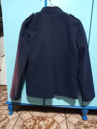 Chaqueta Bell azul con adornos dorados