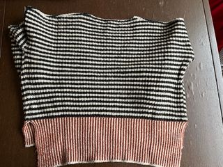 Maglione bicolore a righe