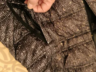 ¡ OFERTA! Chaquetón de plumas con capucha