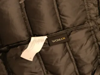 ¡ OFERTA! Chaquetón de plumas con capucha