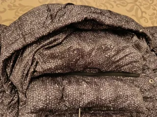 ¡ OFERTA! Chaquetón de plumas con capucha