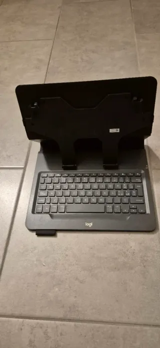 Logitech Universal Folio Custodia Tastiera