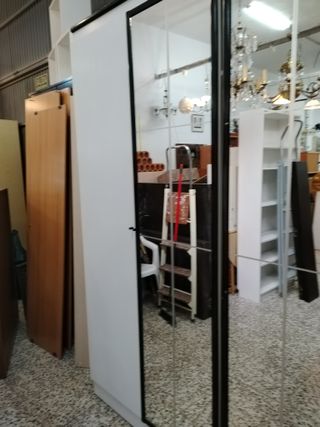ARMARIO DE 4 PUERTAS CON ESPEJO