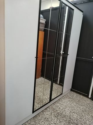 ARMARIO DE 4 PUERTAS CON ESPEJO