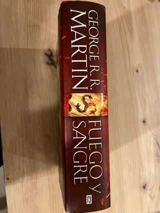 Fuego y Sangre (Canción de hielo y fuego): 300 ...