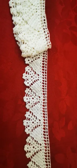 Lote 5 puntillas ganchillo hechas a mano. NUEVAS.