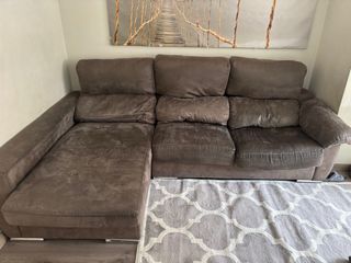 Sofá chaiselongue gris oscuro piel sintética