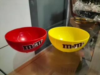 2 Cuencos M&M's Rojo y Amarillo