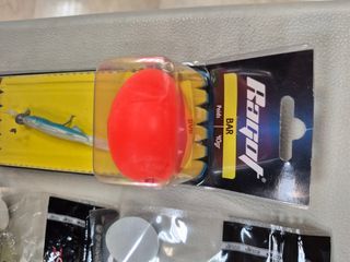 Lote bajo montado Spinning + 4 bolsas señuelos