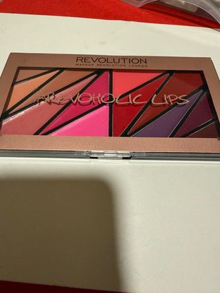 Paleta Revolution #Revolucion Lips