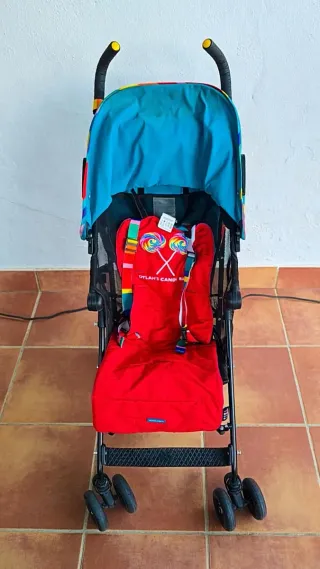 Sillita Maclaren con funda y accesorios