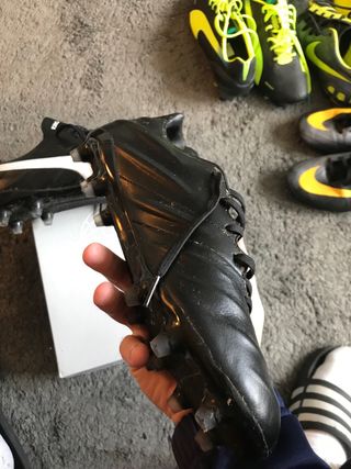 Botas de fútbol Puma King Negras