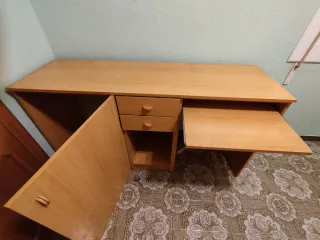 Mesa de escritorio madera y cajones