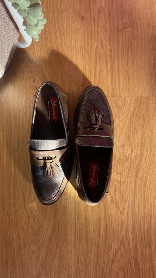 Zapatos de tacón ancho marrones