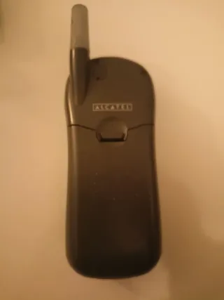 2 teléfonos vintage