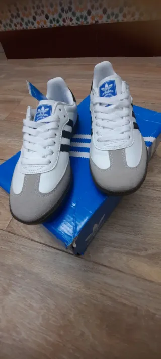 Adidas Samba Blancas y Negras