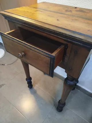 Mesa maciza de Nogal .