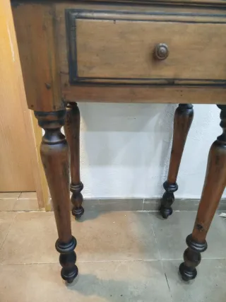 Mesa maciza de Nogal .