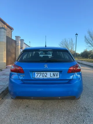 Peugeot 308 2021