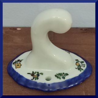 Percha cerámica vintage floral azul
